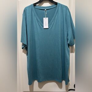 Vibrant Turquoise Women's Short Sleeve Tee